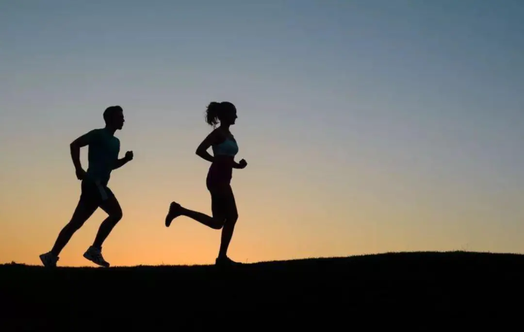 《爱情慢跑》：细水长流的爱情，在慢节奏中感受爱的真谛