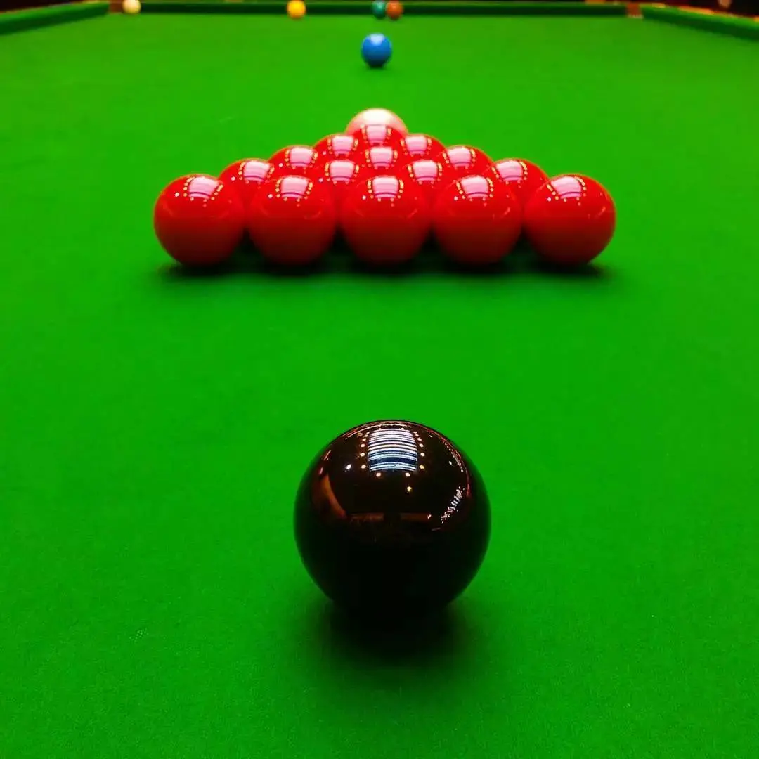 2023斯诺克国际锦标赛：奥沙利文对决麦克吉尔斯，巅峰对决，精彩绝伦！